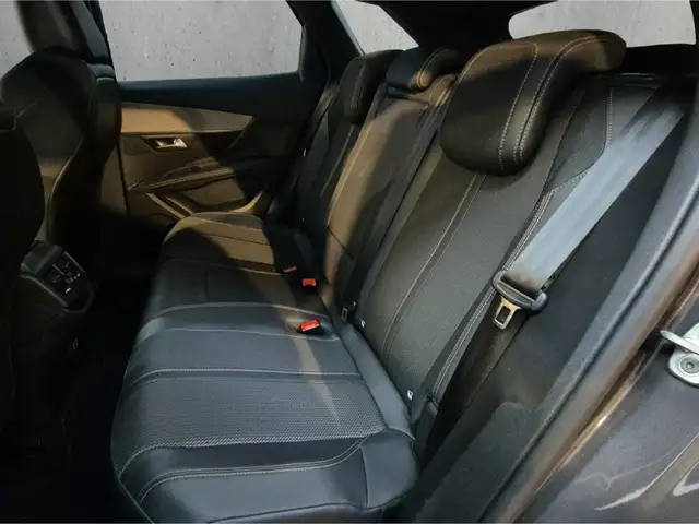 Peugeot 3008 view 8