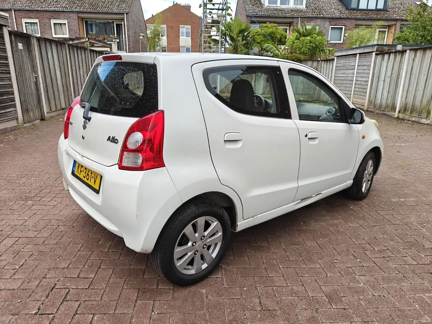 Suzuki Alto 1.0 Base Wit - 2