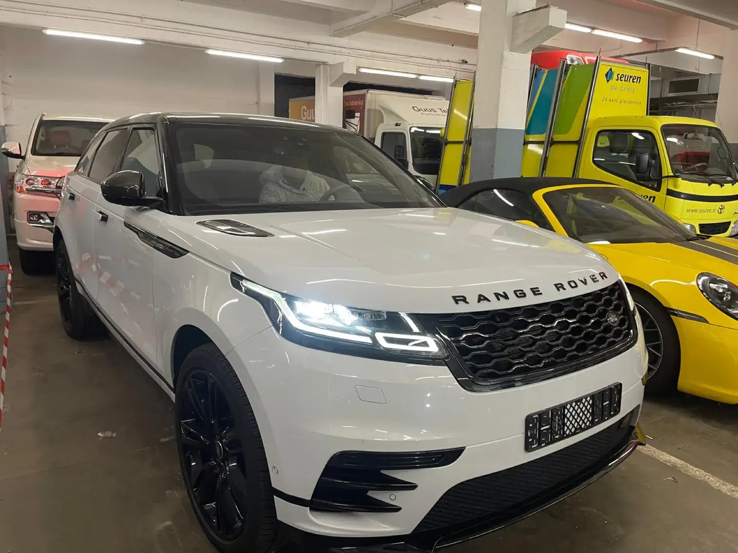 Land Rover Range Rover Velar 2.0 R-Dynamic EXPORT - 2