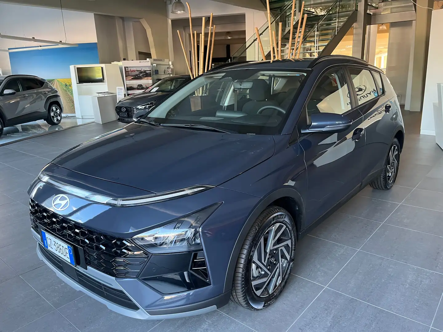 Hyundai BAYON Bayon 2024 1.2 mpi Xline mt Gris - 1