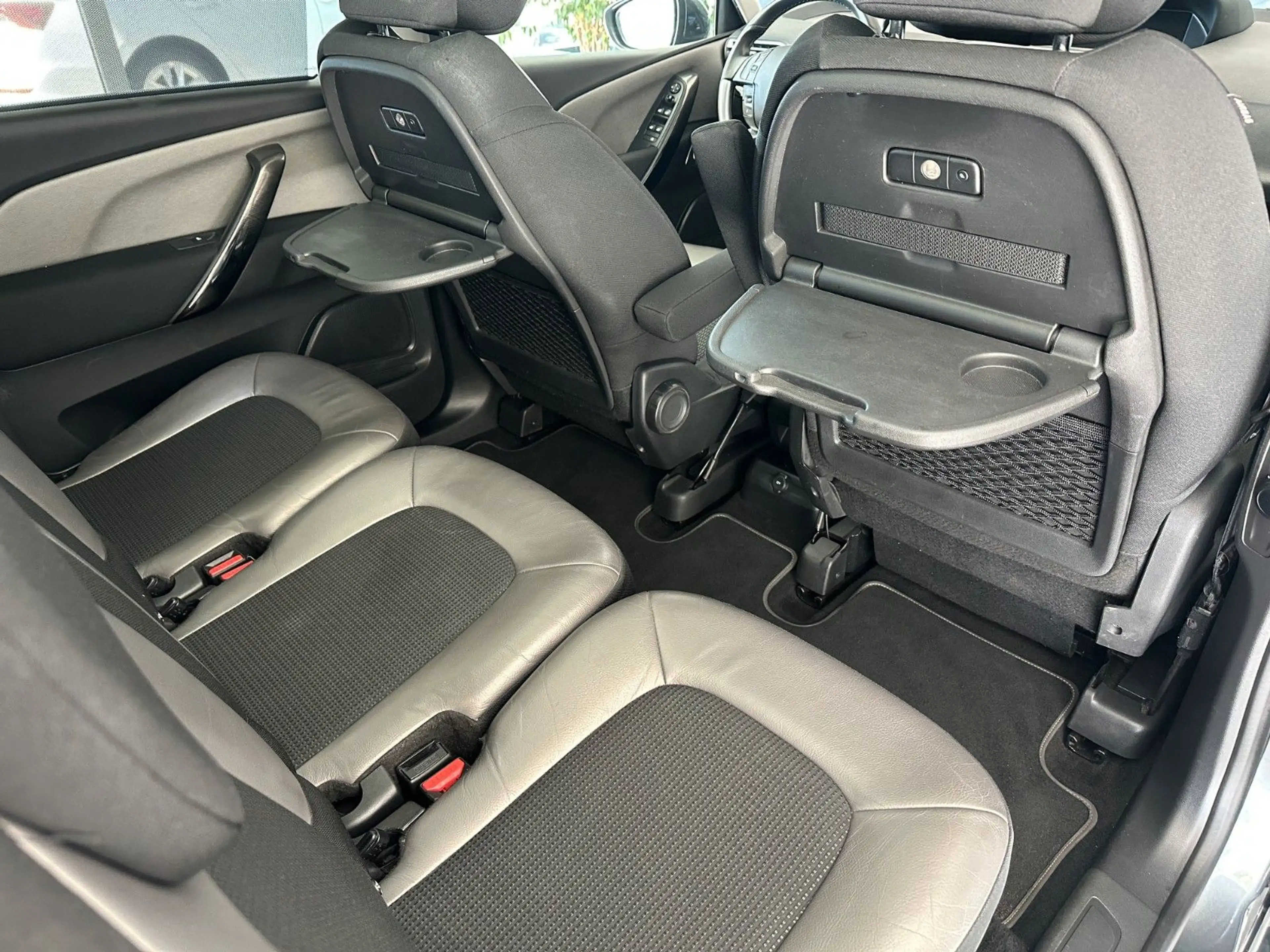 Citroen Grand C4 Picasso /Spacetourer Shine*7-Sitze*NAVI* — photo 14