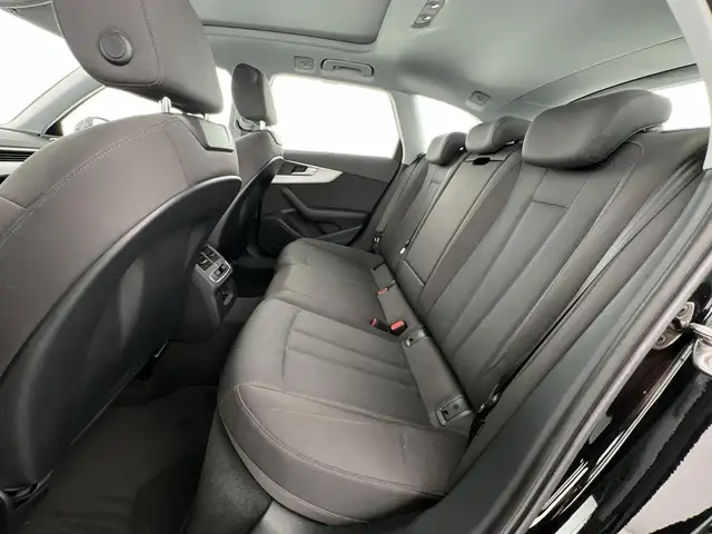 Audi A4 view 8