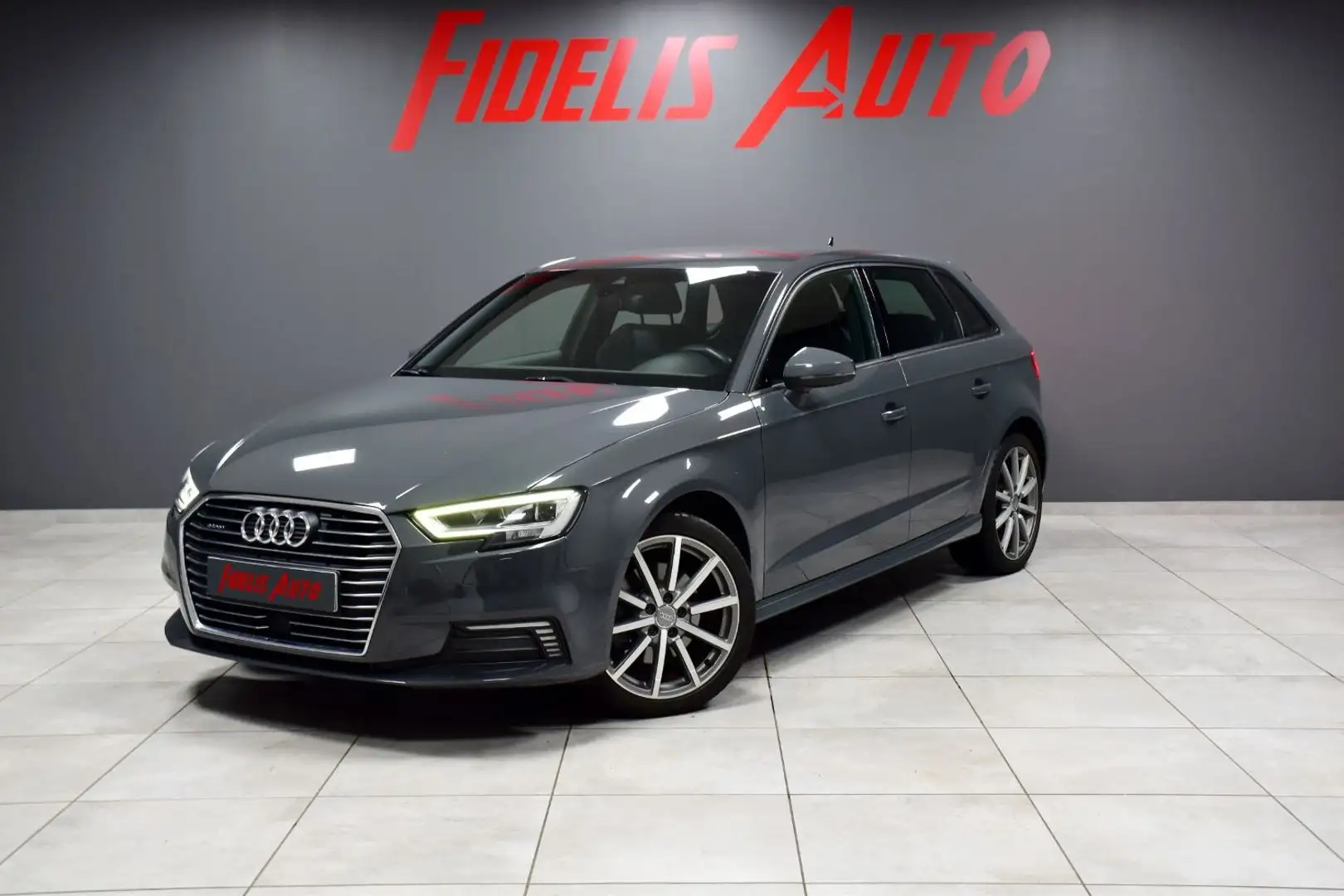 Audi A3 40 TFSIE 204CH E-TRON S line S-TRONIC GRIS NANO/AC Gris - 1