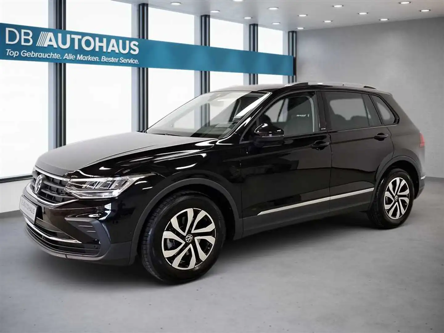 Volkswagen Tiguan Active 1.5 TSI Black - 1