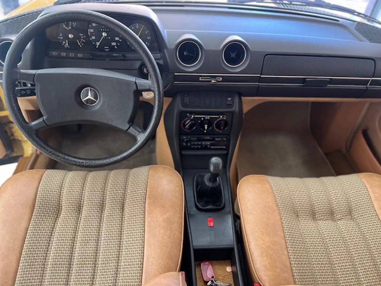 MERCEDES-BENZ Clase E Berlina Manual de 4 Puertas, foto 9