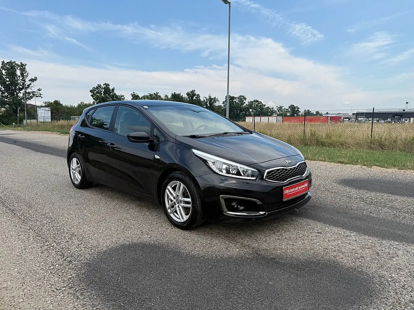 Kia Ceed / cee'd cee'd 1,4 MPI Titan Noir - 2