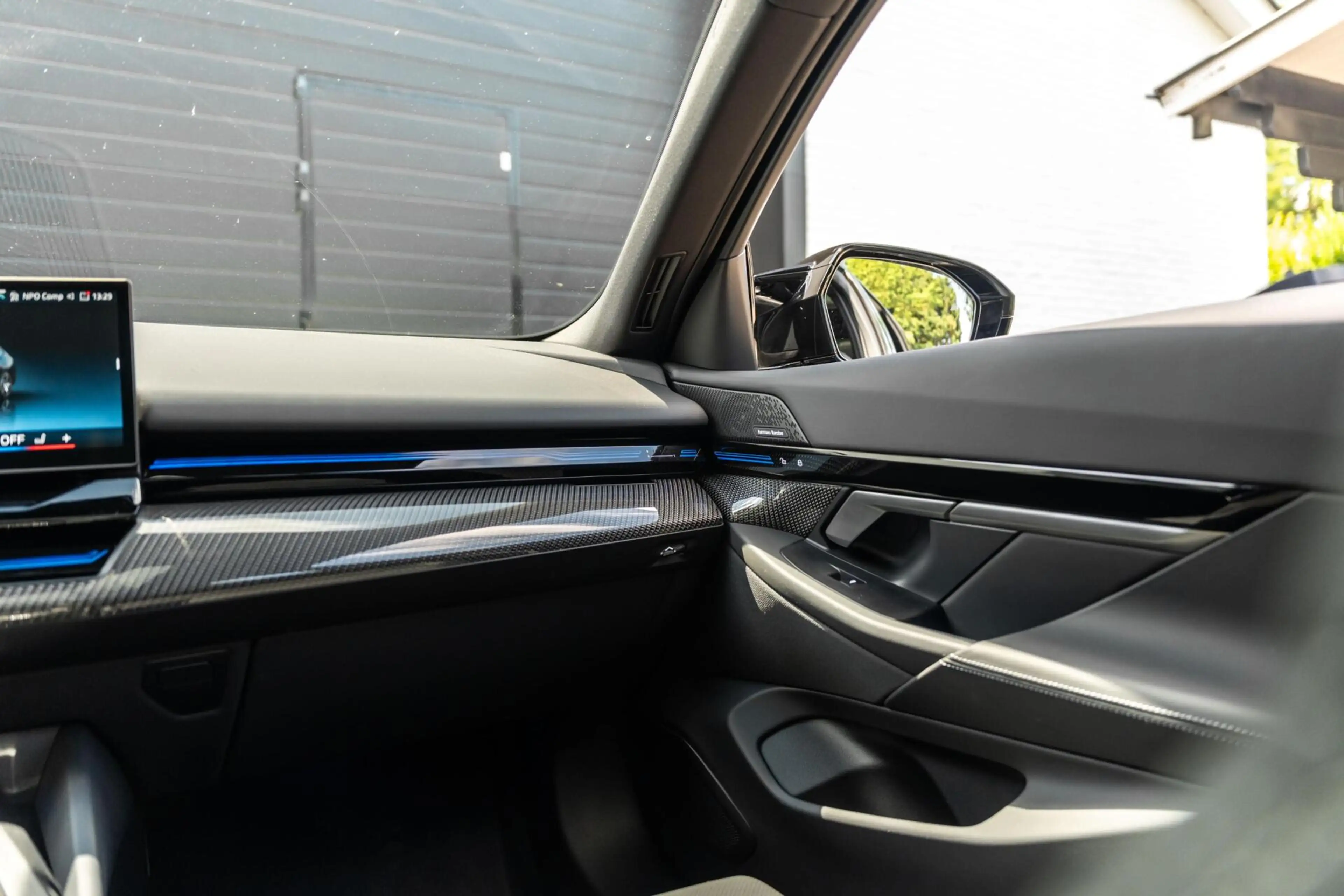 BMW 530 5-serie Touring 530e M Sport PRO 360 H&K HUD Trekh — photo 25