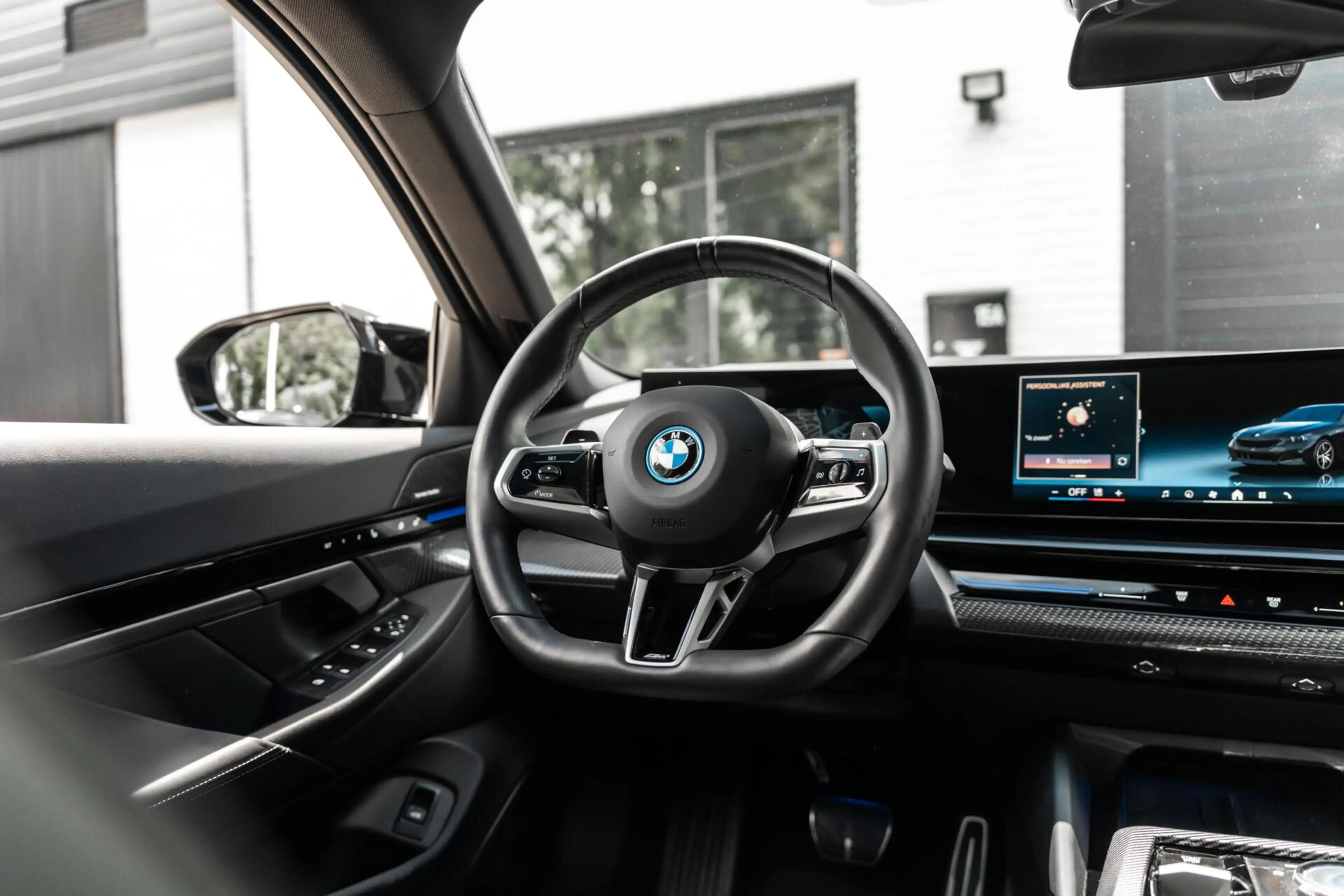BMW 530 5-serie Touring 530e M Sport PRO 360 H&K HUD Trekh — photo 13
