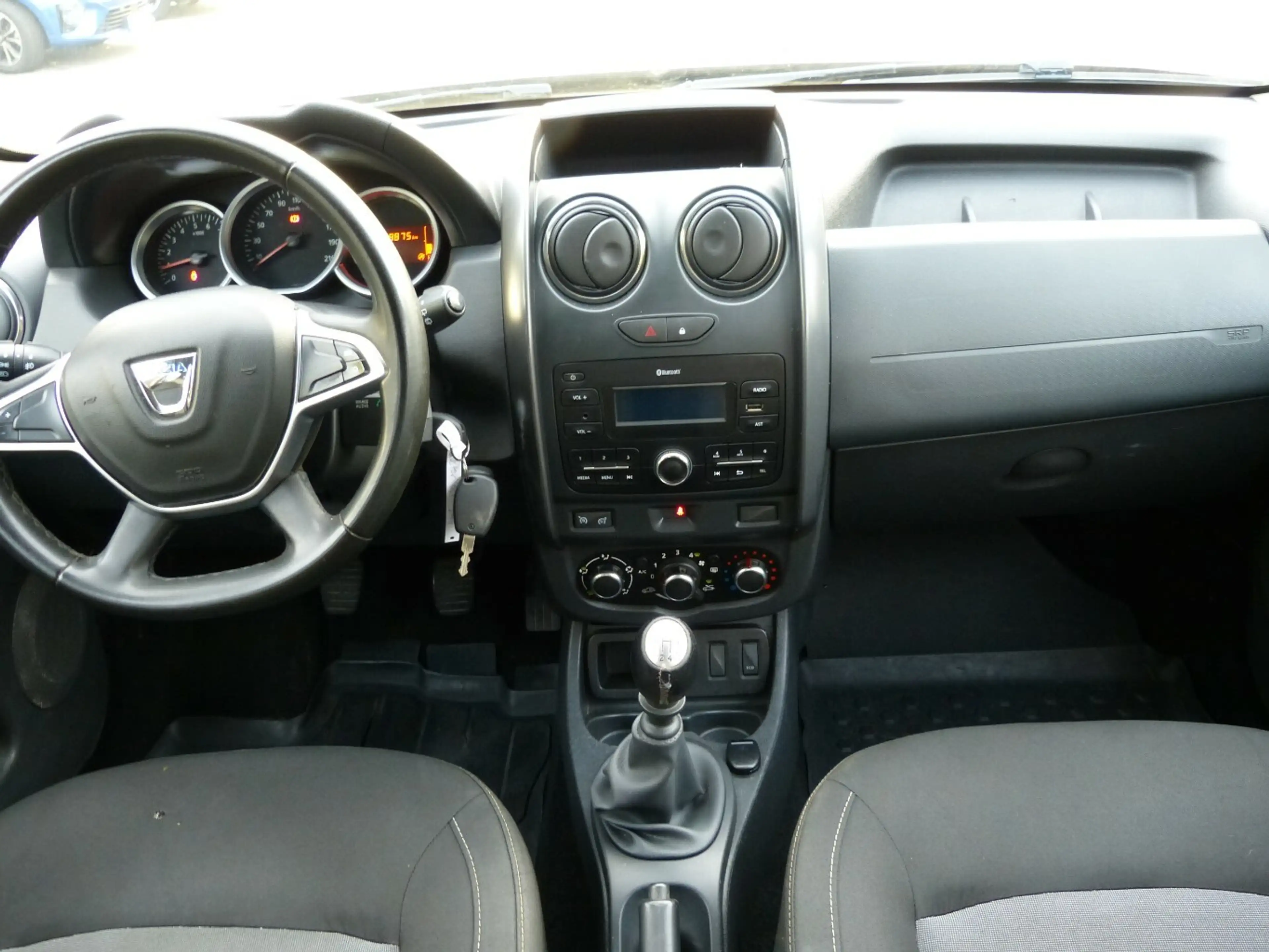 Dacia Duster Laureate DCI 110 FAP 4x2 [AHK/SHZ] — photo 11