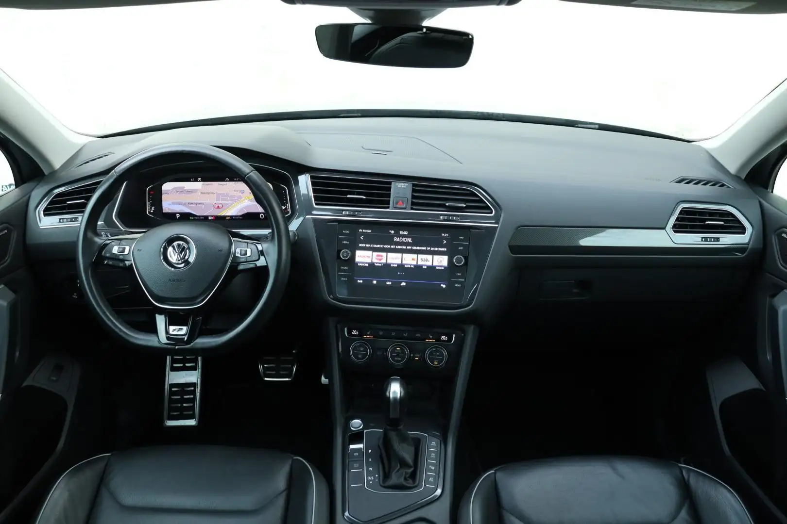 Volkswagen Tiguan Allspace 1.5 TSI / 150 PK / 7 Persoons / 2x R-line / ACC / Zilver - 2