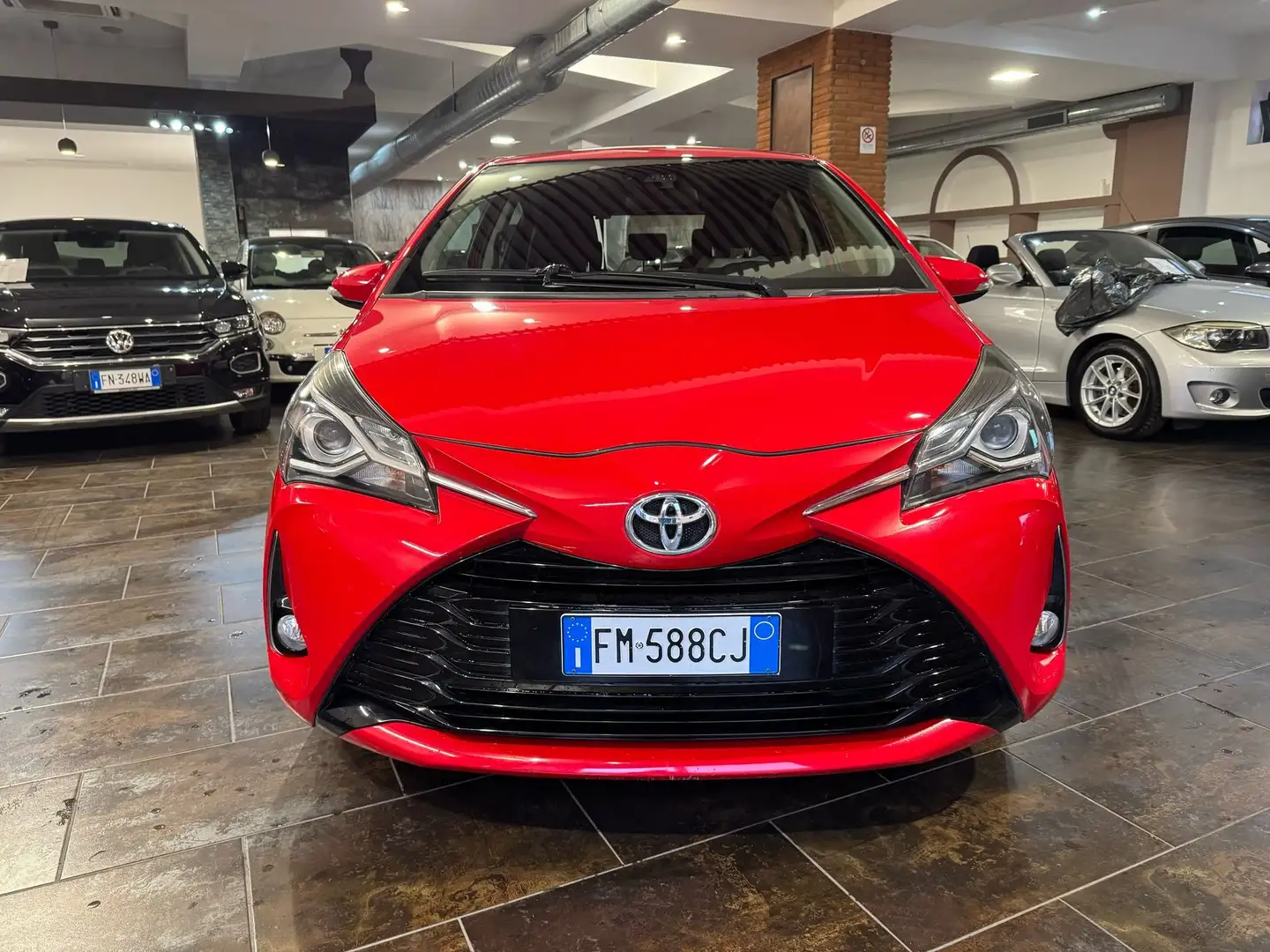 Toyota Yaris Yaris 5p 1.0 Active Rosso - 2
