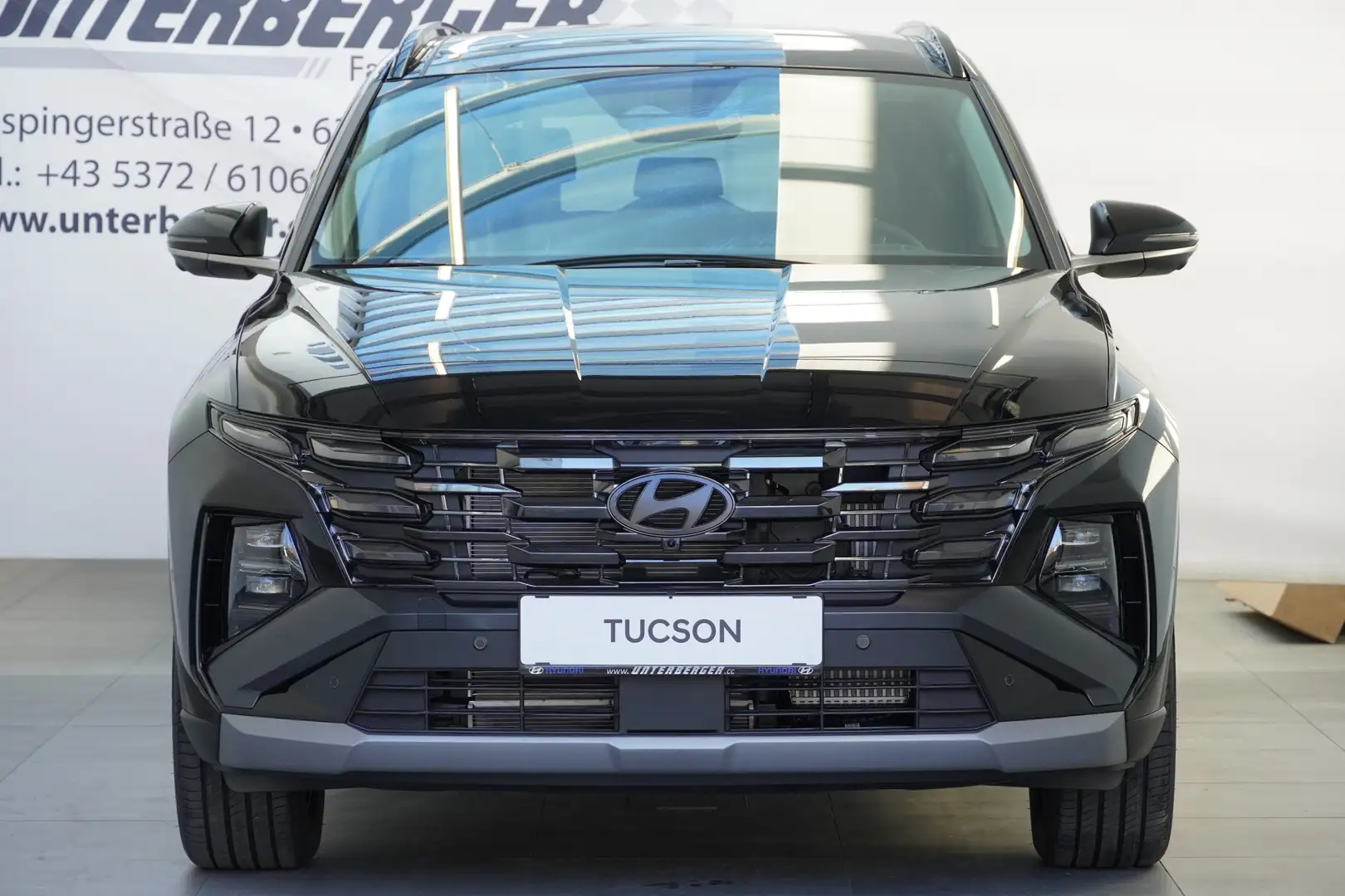 Hyundai TUCSON NX4 Comfort Line 1,6 T-GDi PHEV 4WD AT t7pc2-P22/2 Schwarz - 2