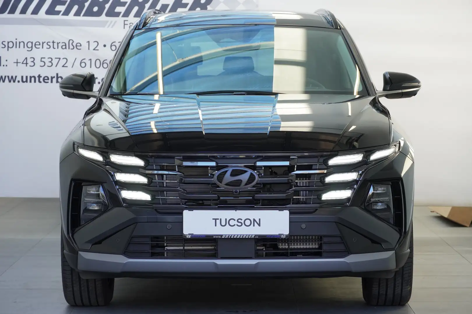 Hyundai TUCSON NX4 Comfort Line 1,6 T-GDi PHEV 4WD AT t7pc2-P22/2 Schwarz - 1