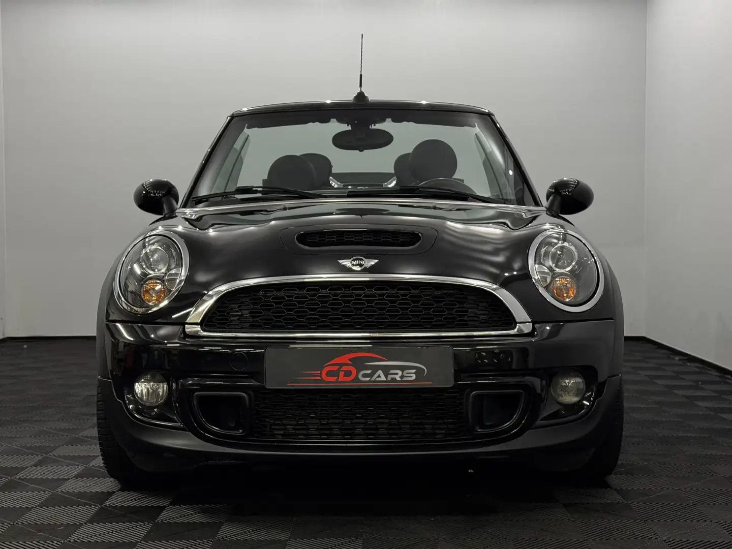 MINI Cooper S Cabrio Mini 1.6 Chili Leder, Parkeersensoren, Navi, Keyle Zwart - 2