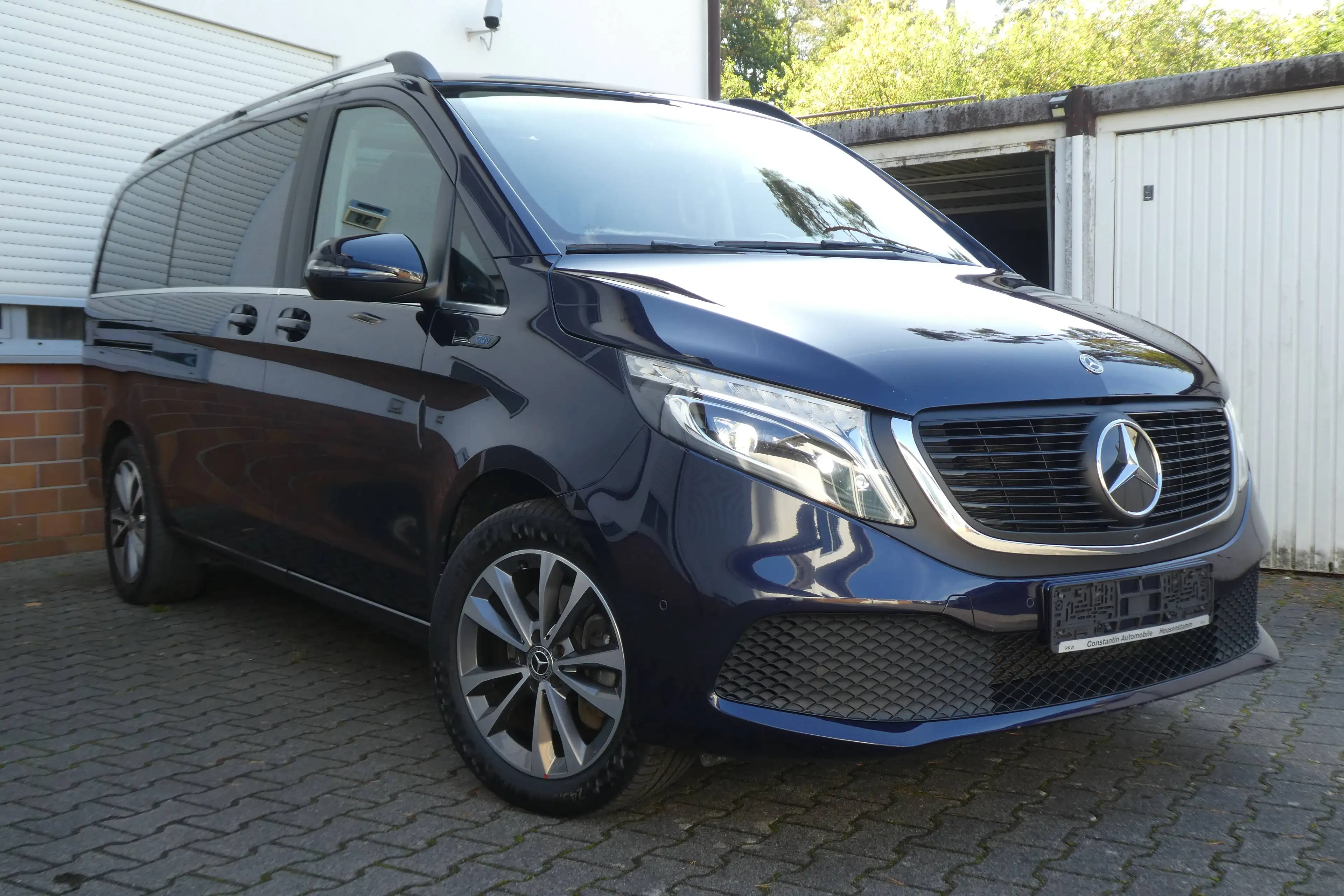 Mercedes-Benz EQV 300 Avantgarde Lang PANO+360+ILS+ACC+Garantie — photo 10