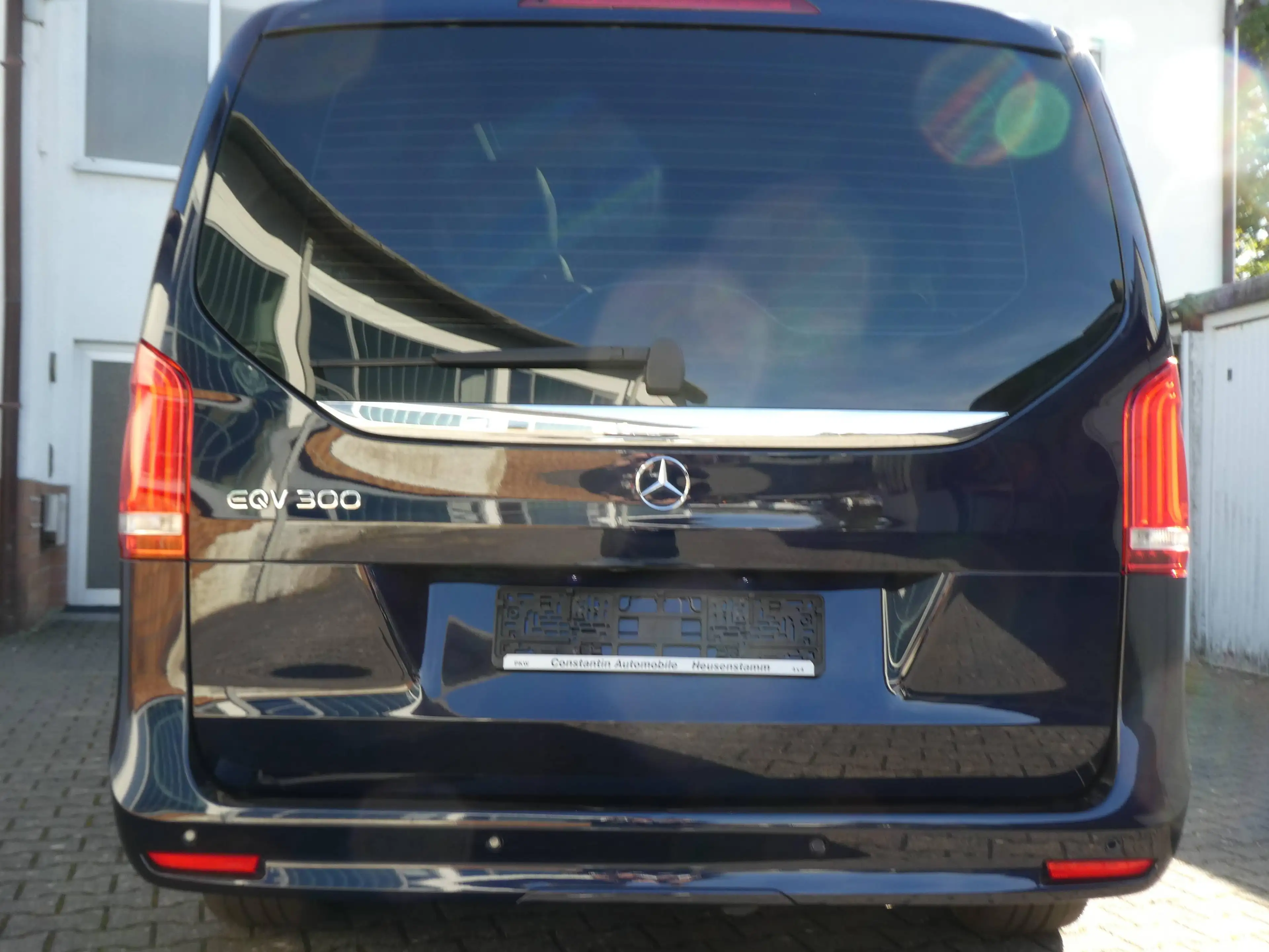 Mercedes-Benz EQV 300 Avantgarde Lang PANO+360+ILS+ACC+Garantie — photo 9
