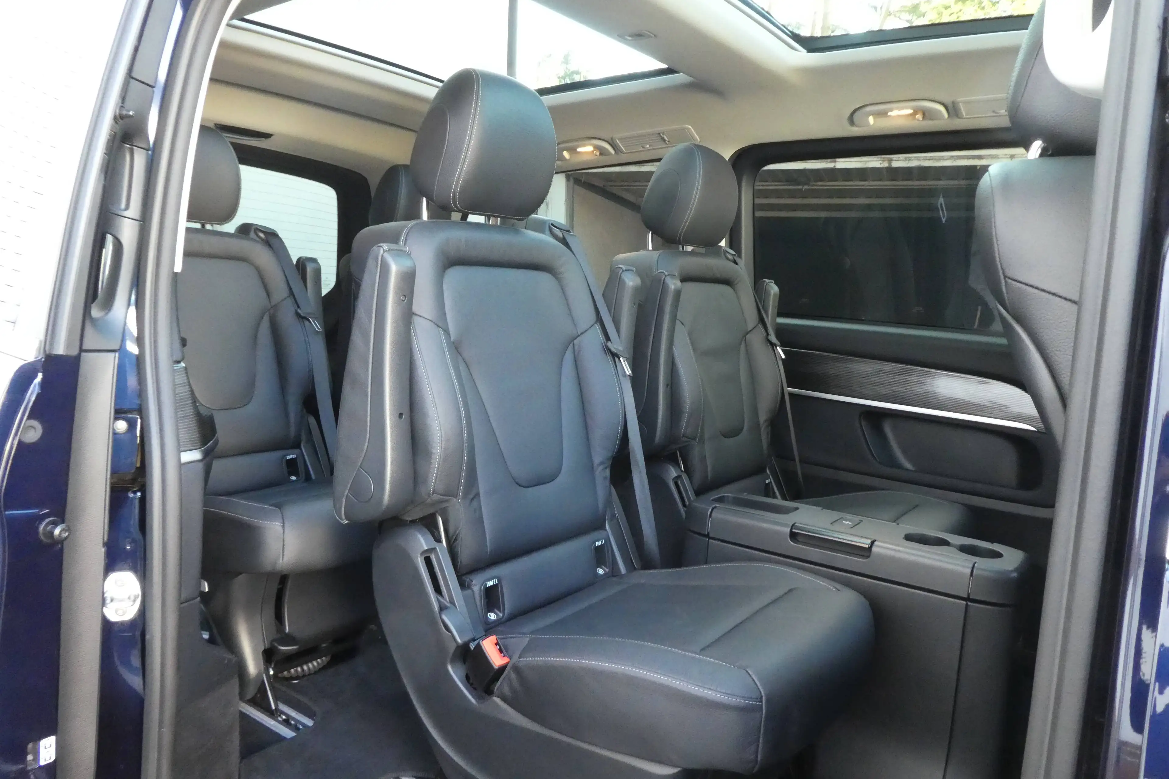Mercedes-Benz EQV 300 Avantgarde Lang PANO+360+ILS+ACC+Garantie — photo 15