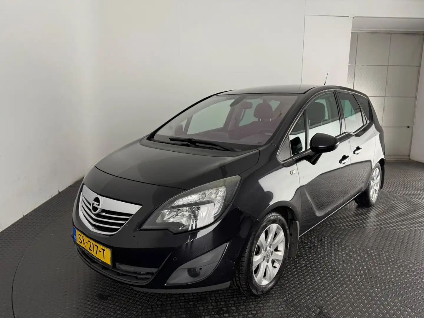 Opel Meriva 1.4 Cosmo nieuwe apk Schwarz - 1