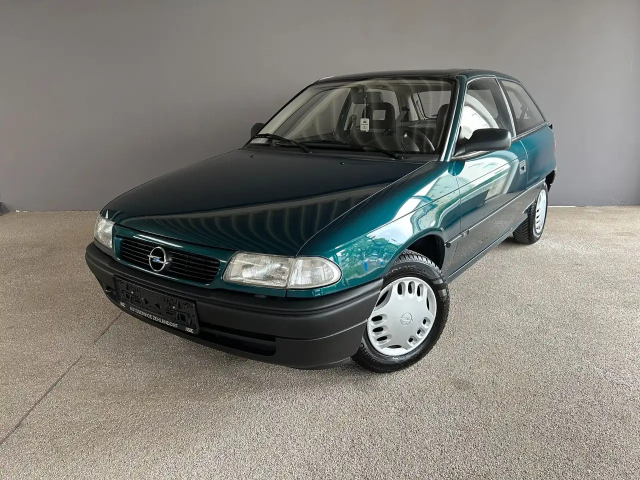 Opel Astra -F/Oldtimer/Schiebedach/39.577km/Kein Rost, foto 1