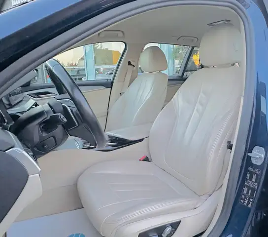 BMW 5 Series view 12