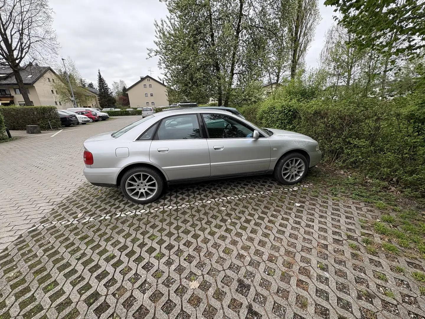 Audi A4 1,9 TDI Silber - 2