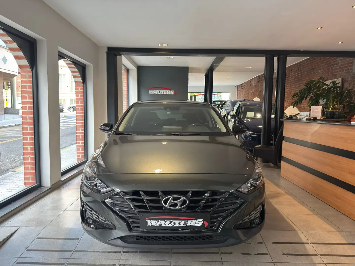 Hyundai i30 i30 1.0 T-GDI 48V-Hybrid TECHNO Gris - 2