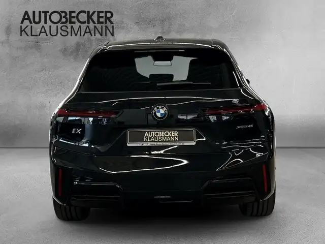 BMW Ix view 6