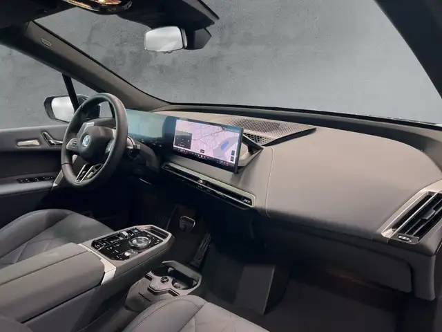 BMW Ix view 12