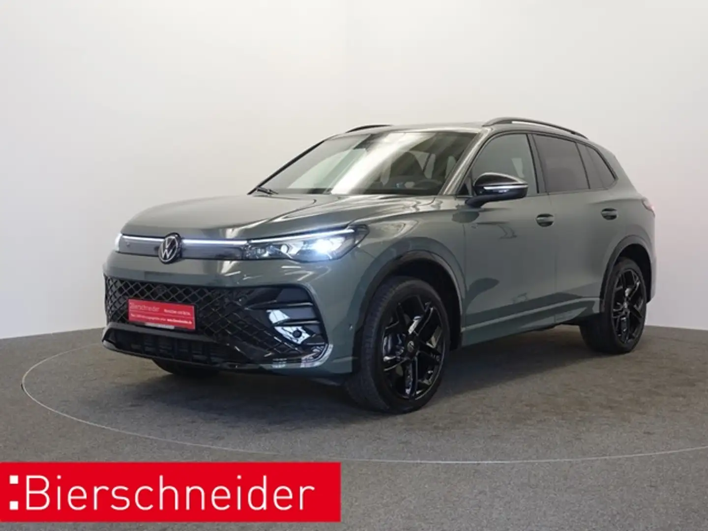 Volkswagen Tiguan 2.0 TDI DSG 4Mo. R-Line IQ-LIGHT DIGITAL PRO 20 PA Grün - 1