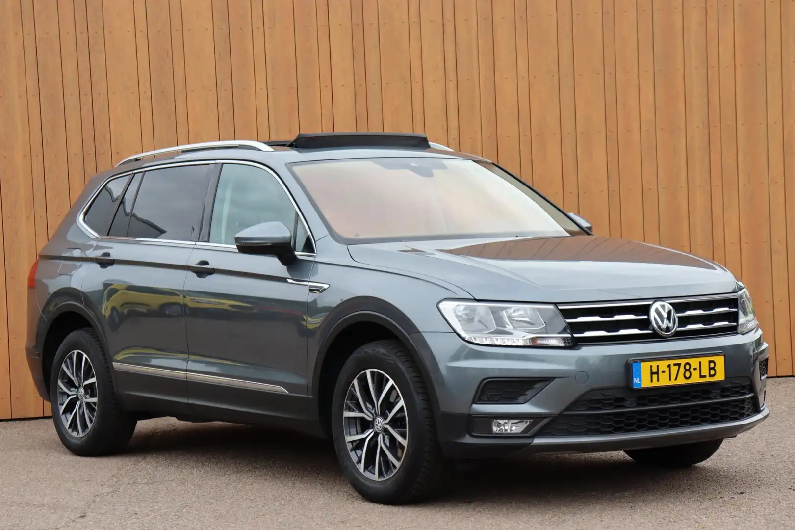 Volkswagen Tiguan Allspace 1.5 TSI Comfortline Business org.NL leer+ergo+mass Gris - 2