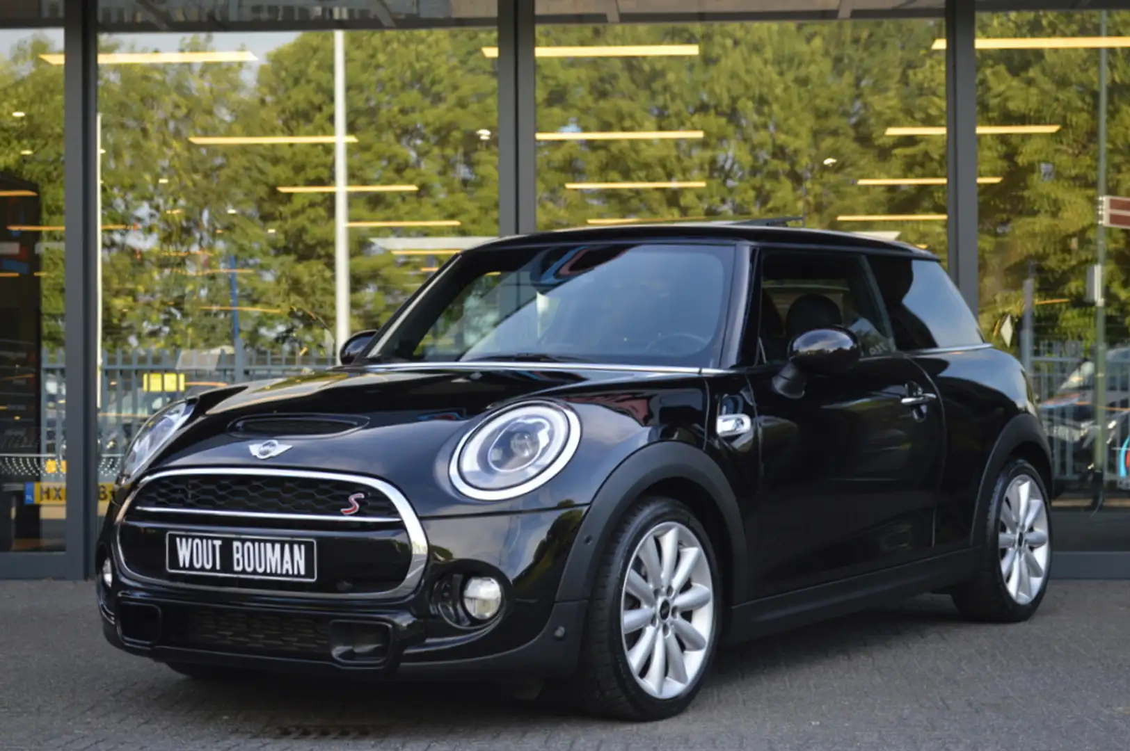 MINI Cooper S 2.0 Aut. Led Panorama Leder Acc Head-Up Harman/Kar Black - 2