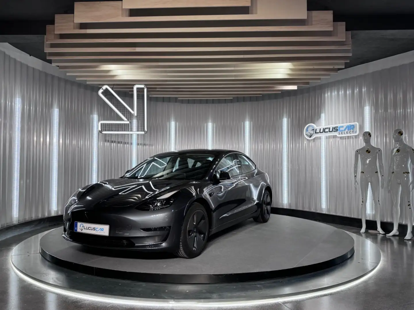 Tesla Model 3 Long-Range Dual Motor Performance AWD Gris - 1