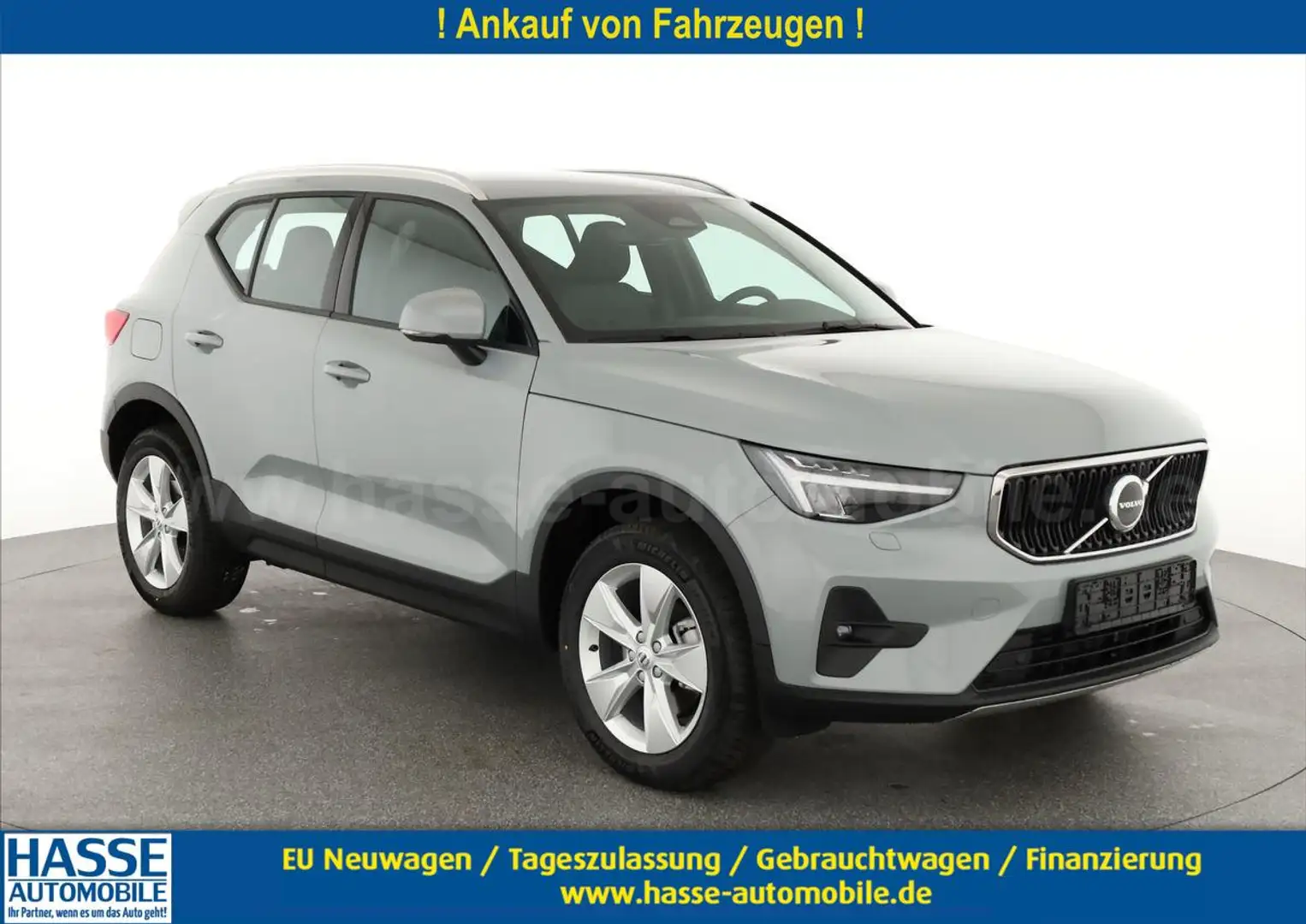 Volvo XC40 Core 2WD B3 Mild-Hybrid Core, Navi, LED, Winter... Gri - 1