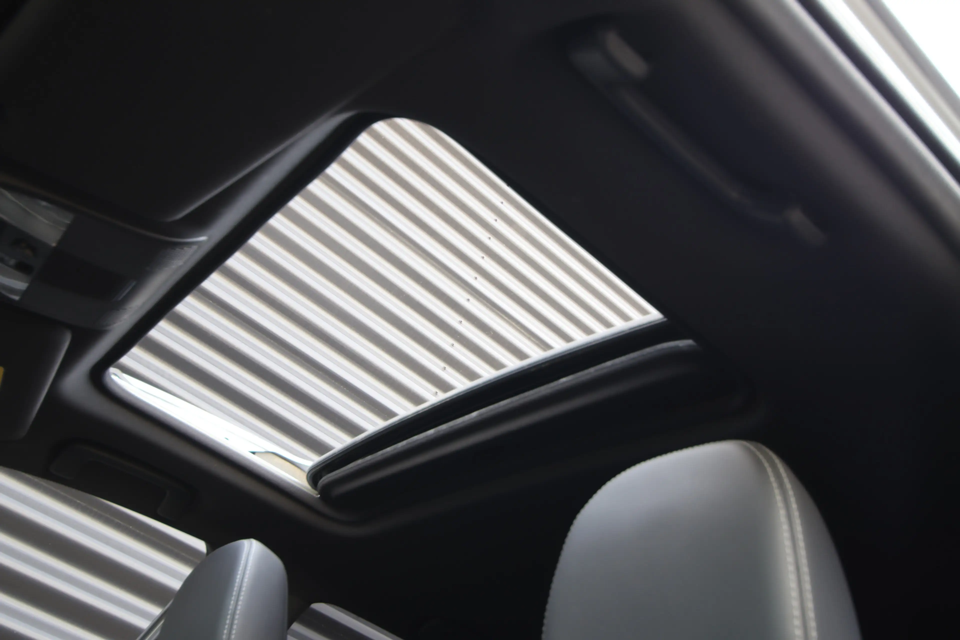 Mitsubishi Outlander 2.4 PHEV Instyle Opendak, Adaptive cruise — photo 8