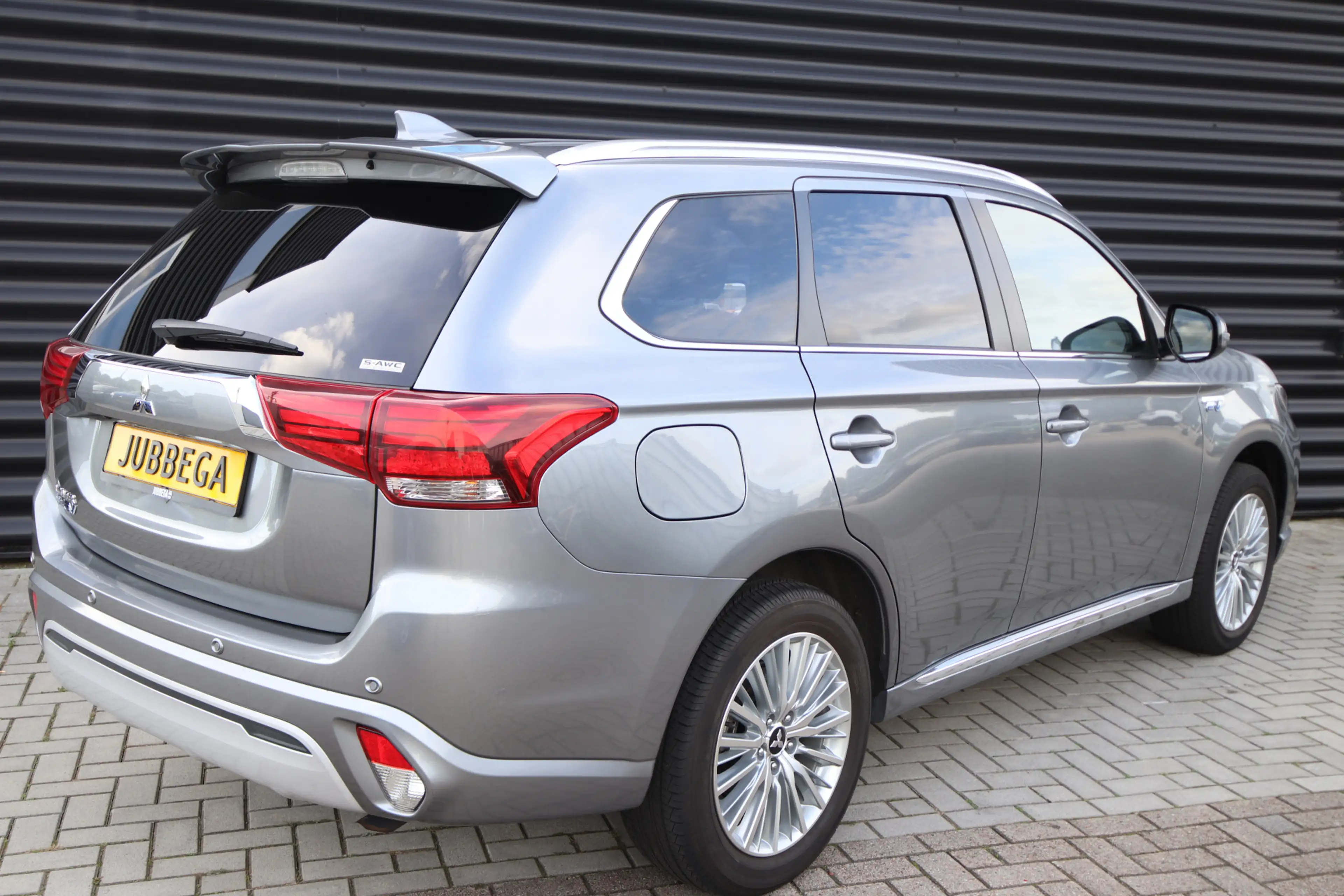 Mitsubishi Outlander 2.4 PHEV Instyle Opendak, Adaptive cruise — photo 2
