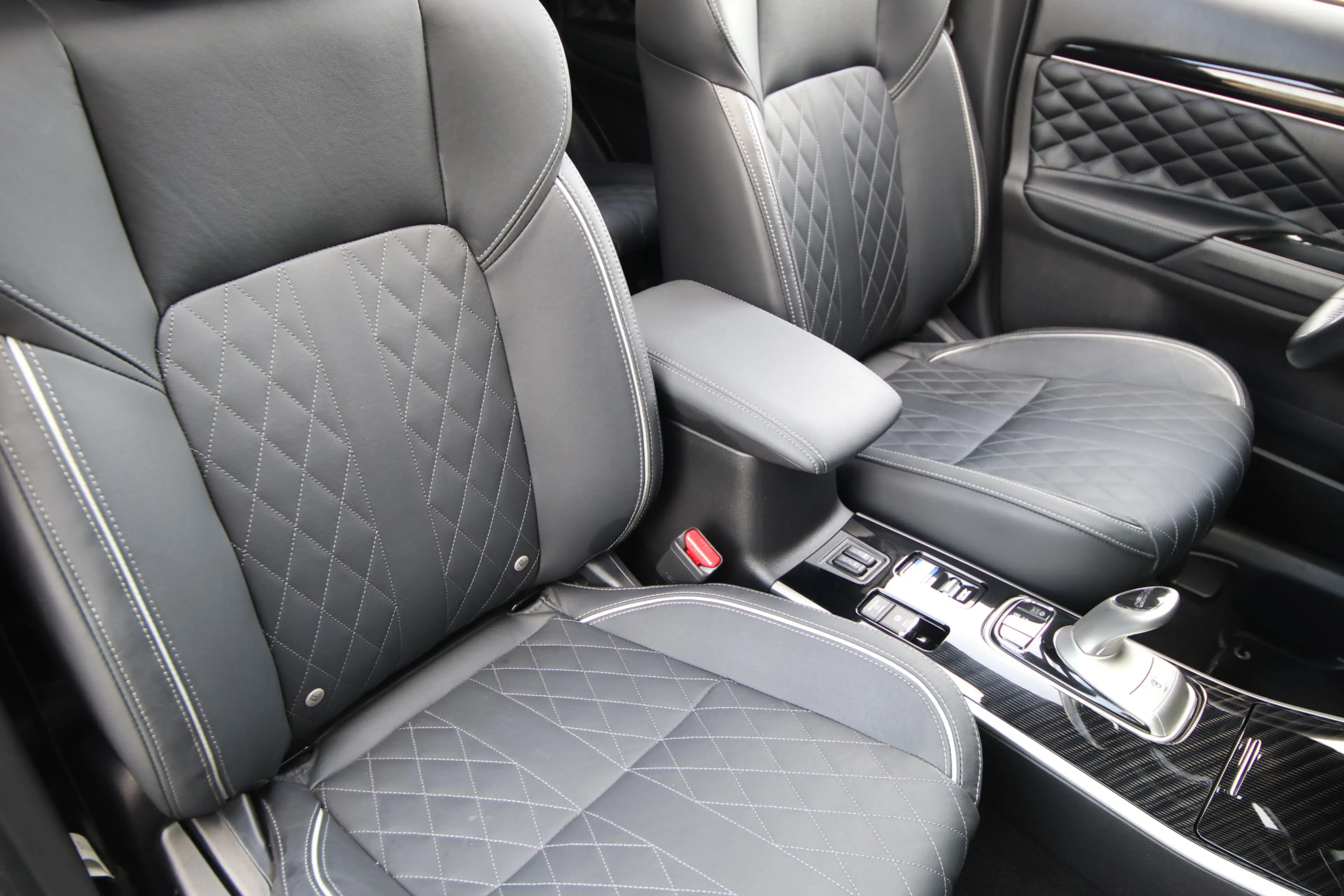 Mitsubishi Outlander 2.4 PHEV Instyle Opendak, Adaptive cruise — photo 3