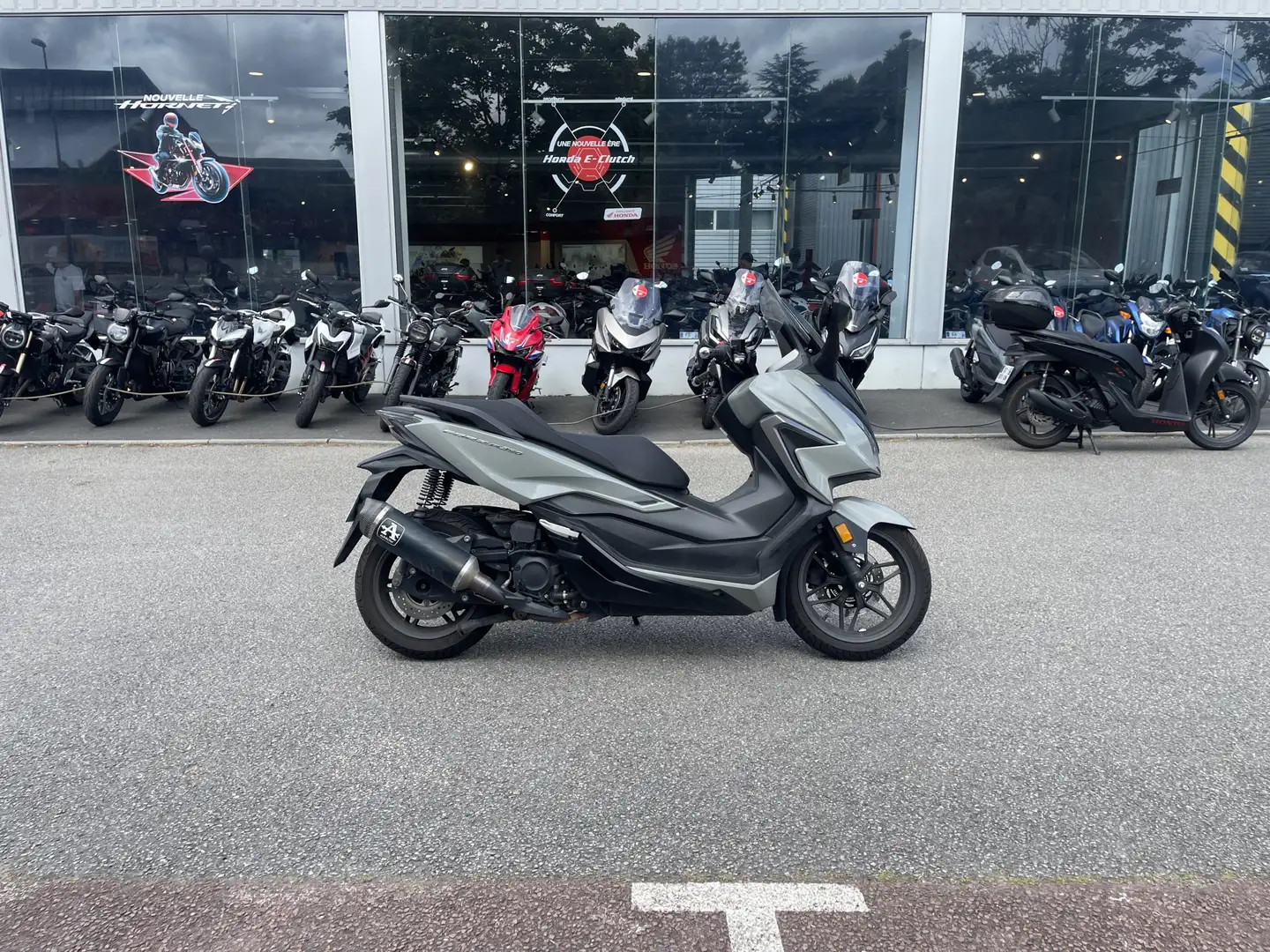 Honda Forza 350 Gris - 1