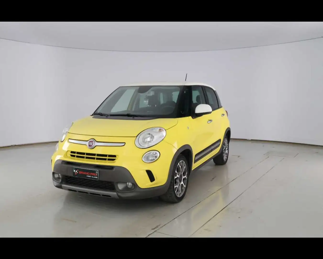 Fiat 500L 1.6 Multijet 105 CV Trekking Geel - 1
