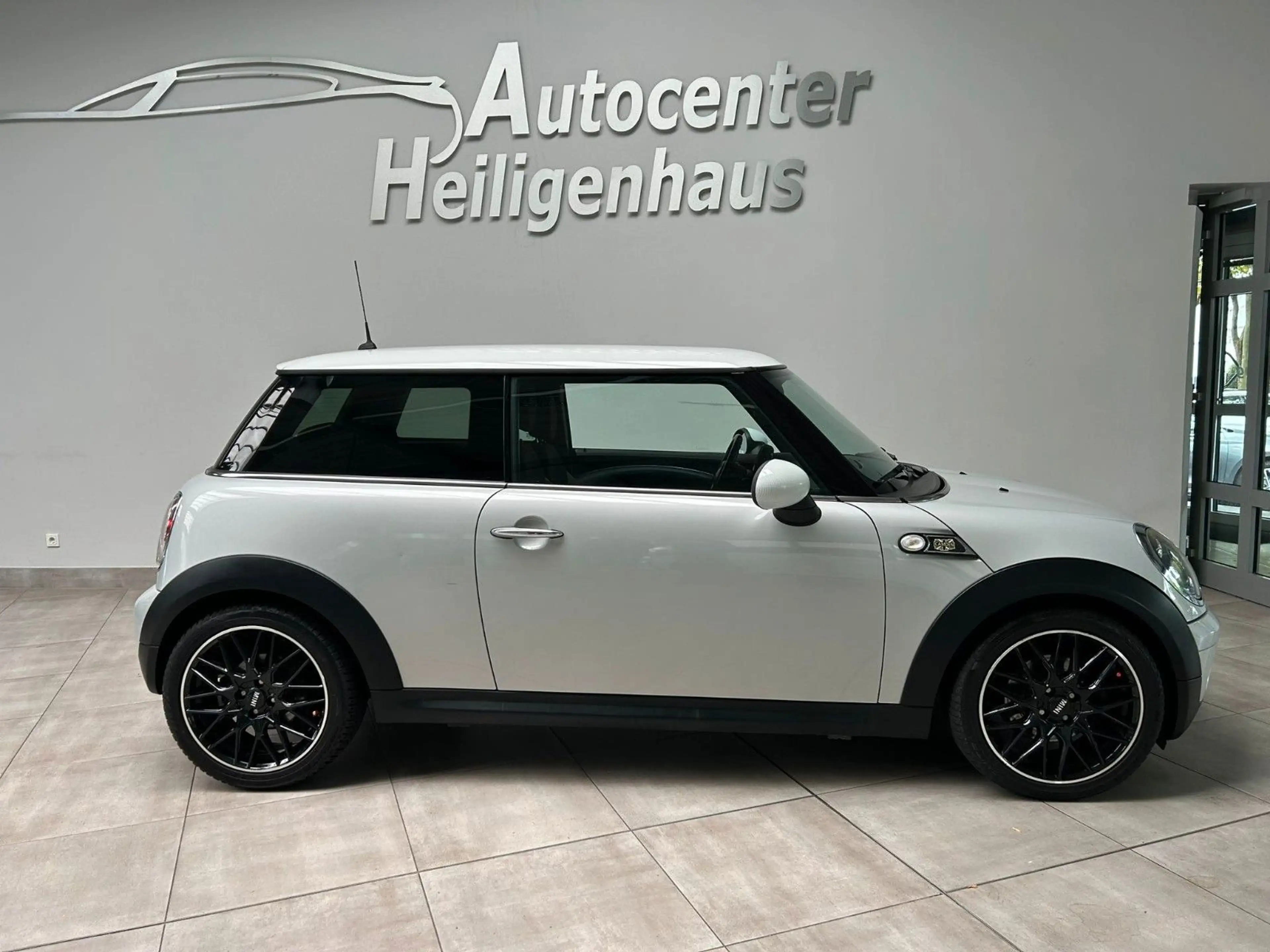 MINI Cooper 50 CAMDEN Bi-Xenon Klima Harman-Kardon — photo 2