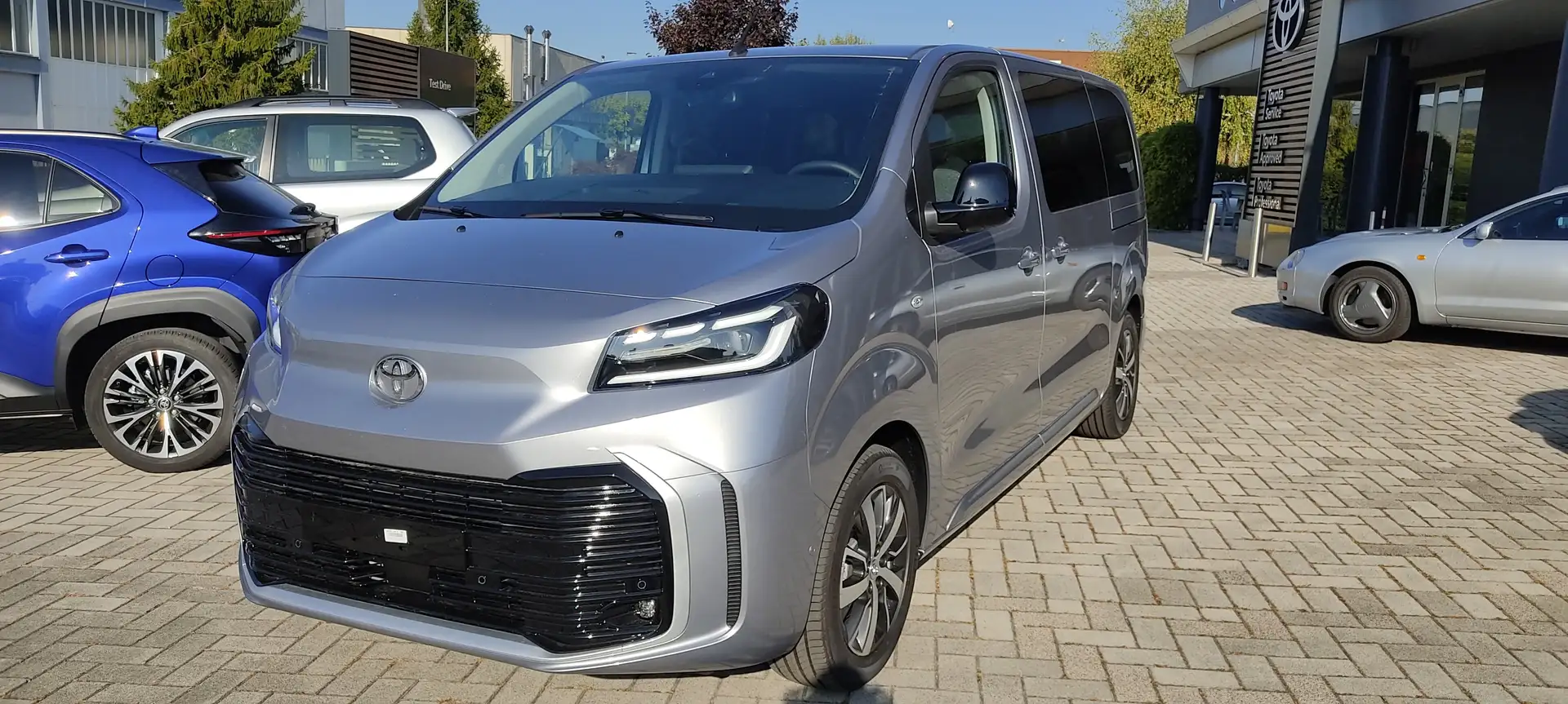 Toyota Proace Verso L1 2.0 D MT Executive Grigio - 2