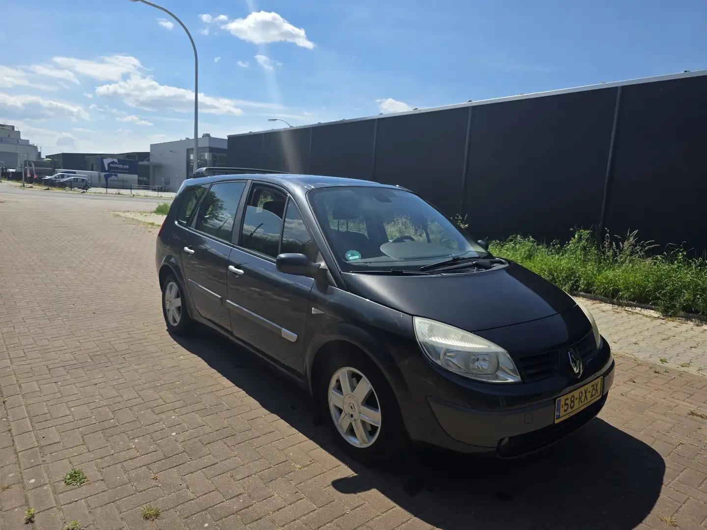 Renault Scenic 2.0-16V Priv.Luxe Zwart - 2
