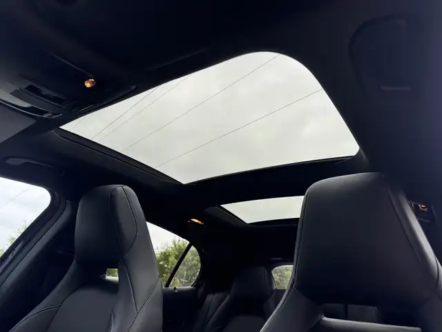 Mercedes-Benz Gla view 25