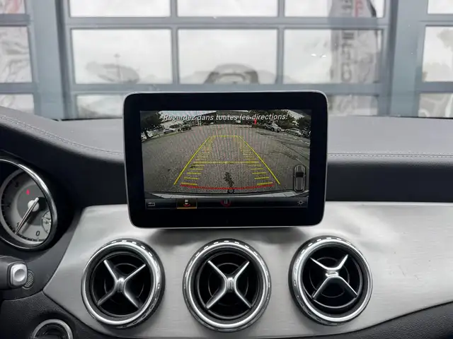Mercedes-Benz Gla view 19