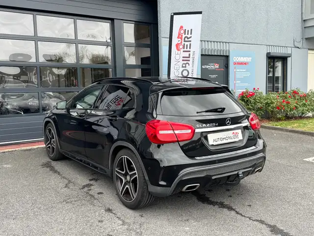 Mercedes-Benz Gla view 4