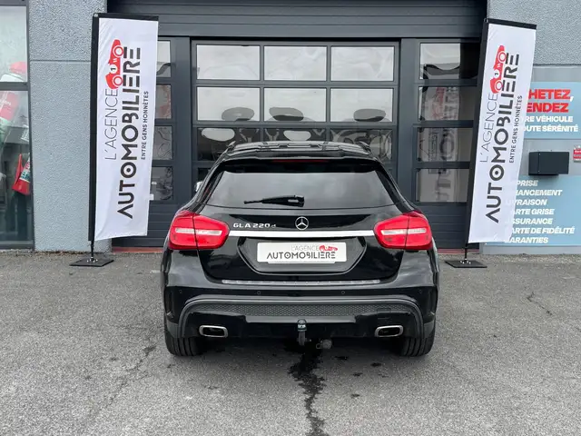 Mercedes-Benz Gla view 6