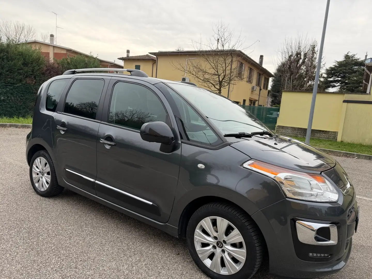 Citroen C3 PICASSO 1.6 - NEOPATENTATI - 12 MESI DI GARANZIA - Grigio - 2