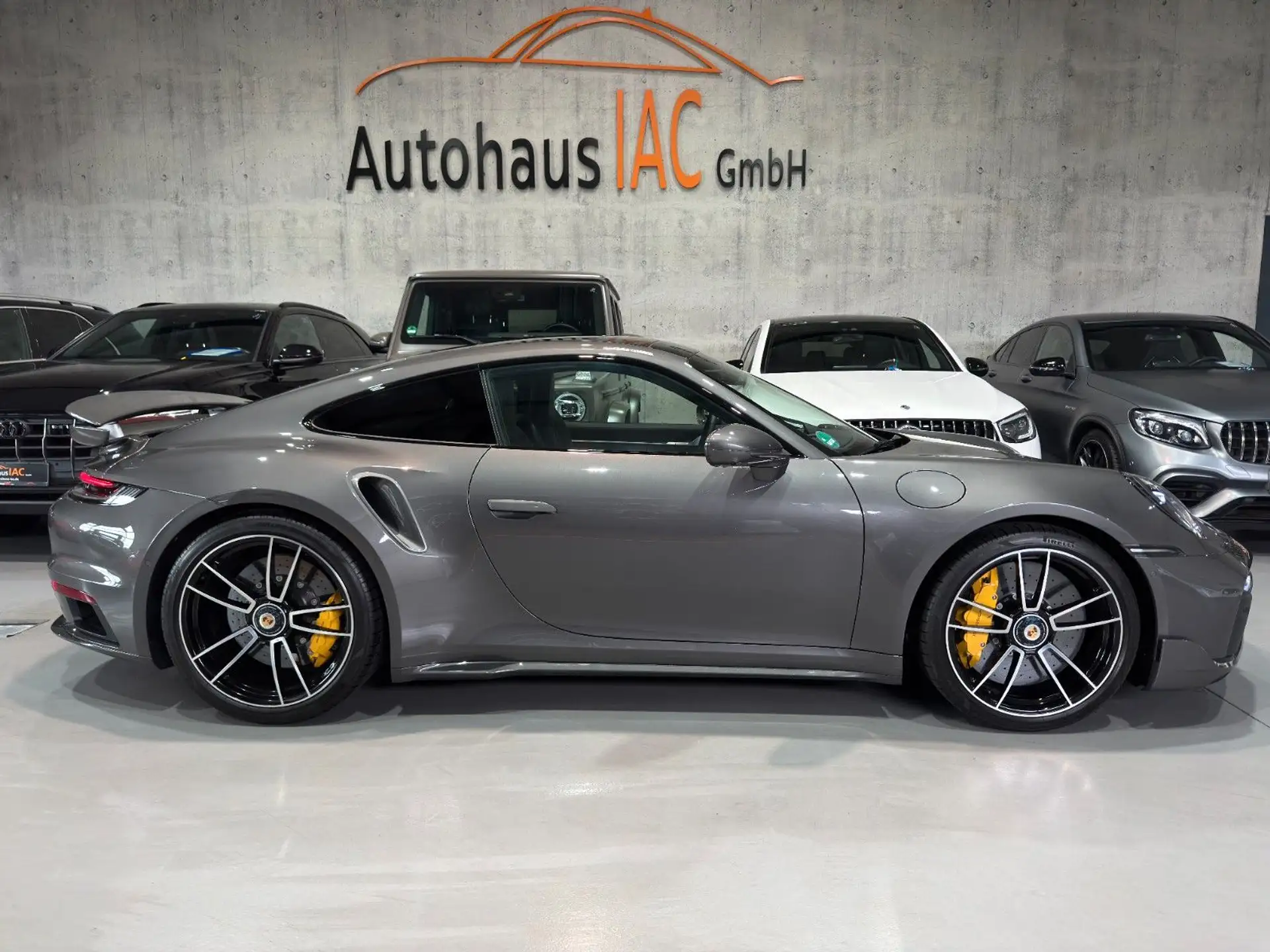 포르쉐 911 Turbo S Coupe 2023 건메탈 사진 8