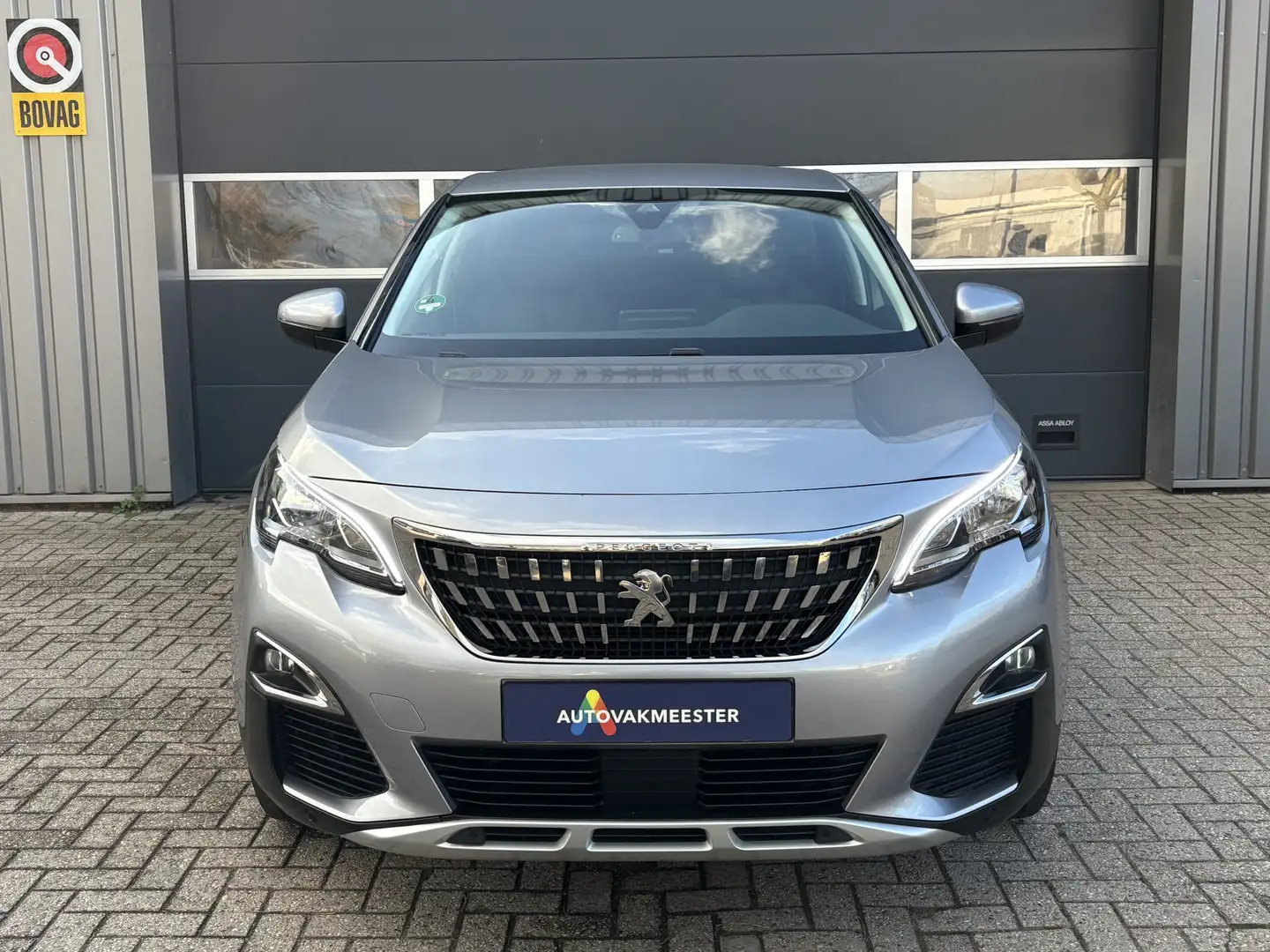 Peugeot 3008 1.6 PureTech Allure Automaat | Navi | Keyless | Ca Grijs - 2