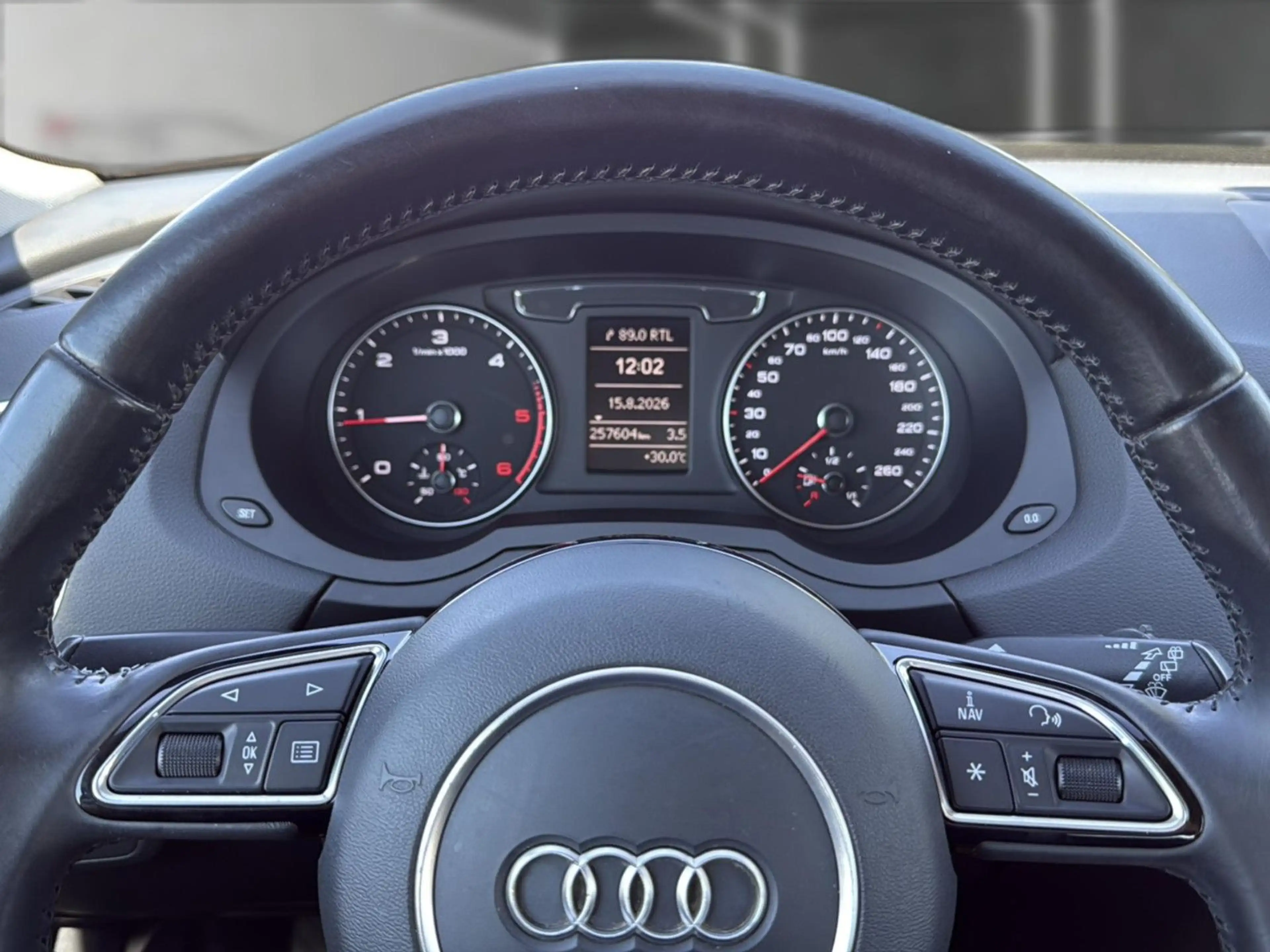 Audi Q3 2.0TDI S-LINE ! FESTPREIS ! MATRIX-LED+1.HAND — photo 13