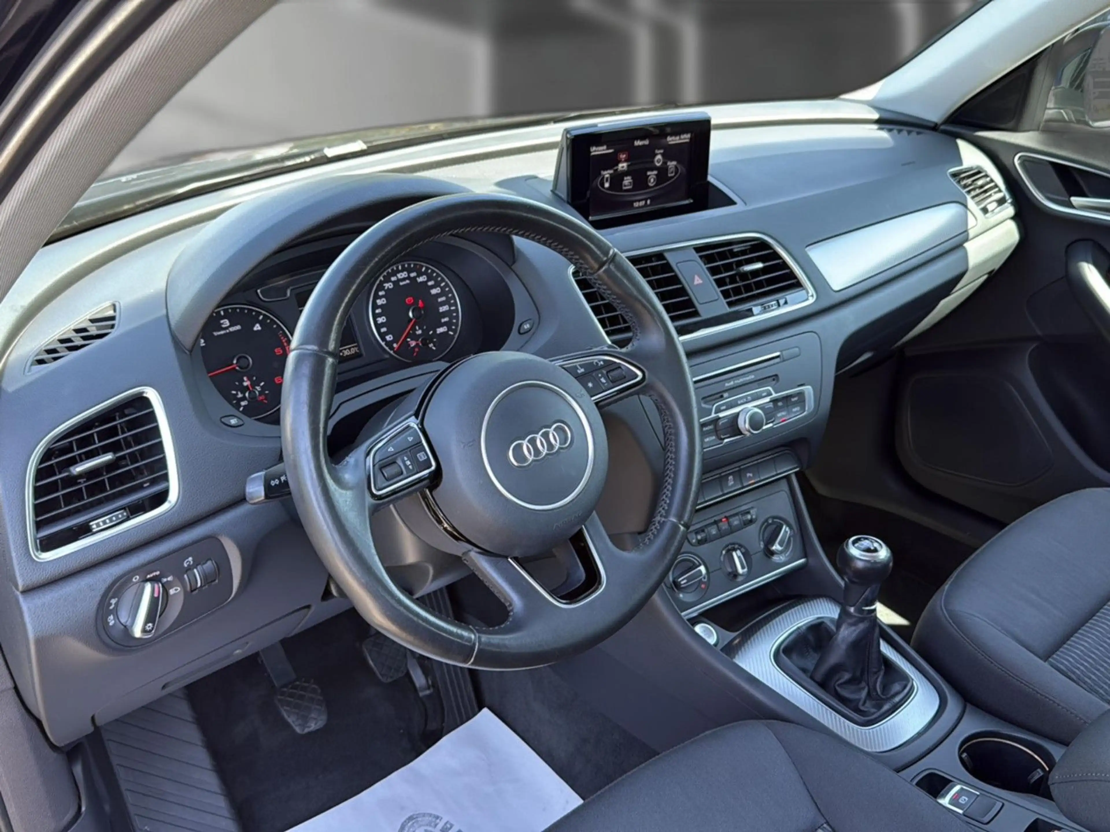 Audi Q3 2.0TDI S-LINE ! FESTPREIS ! MATRIX-LED+1.HAND — photo 10